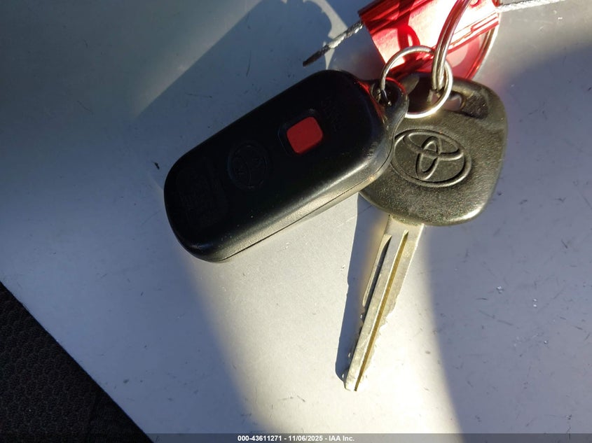 2007 Toyota Matrix Xr VIN: 2T1KR30E17C639239 Lot: 43611271