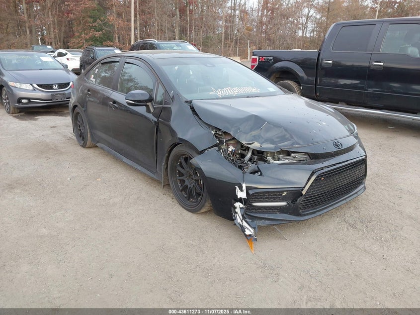 TOYOTA COROLLA SE NIGHTSHADE EDITION