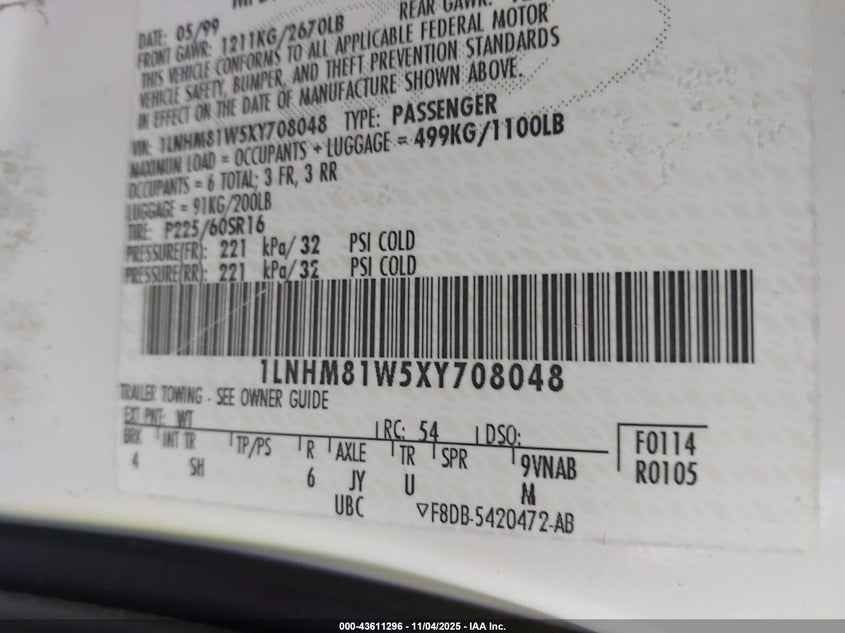 1999 Lincoln Town Car Executive VIN: 1LNHM81W5XY708048 Lot: 43611296