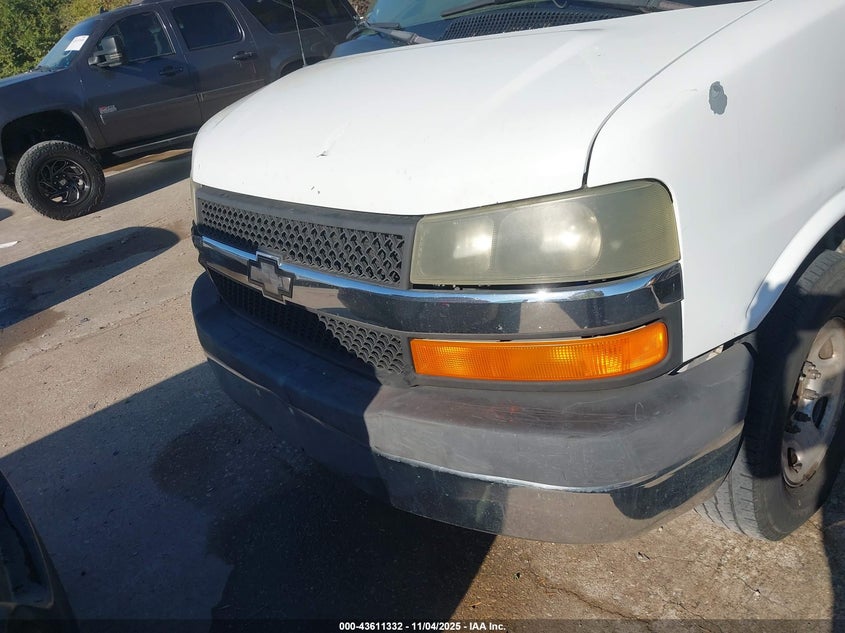 2004 Chevrolet Express VIN: 1GAHG39U141159110 Lot: 43611332