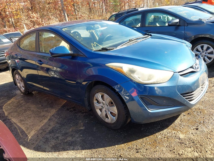 HYUNDAI ELANTRA SE