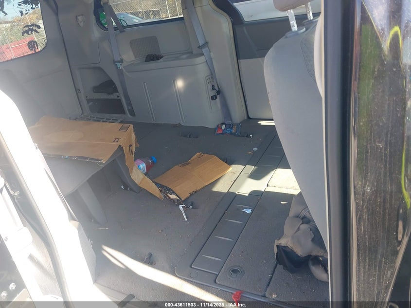 2008 Chrysler Town & Country Touring VIN: 2A8HR54P68R797152 Lot: 43611503