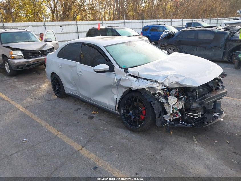 VOLKSWAGEN JETTA GLI AUTOBAHN W/NAV