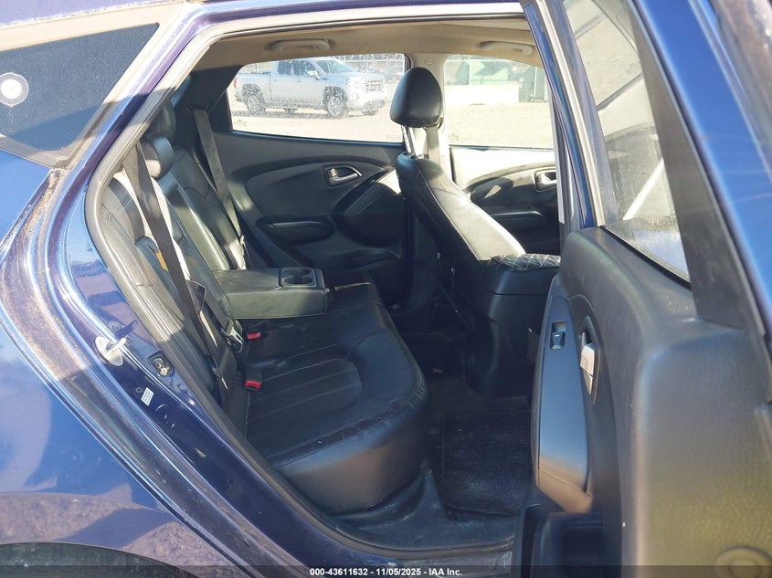 KM8JU3AC5BU197581 2011 HYUNDAI TUCSON photo no. 8