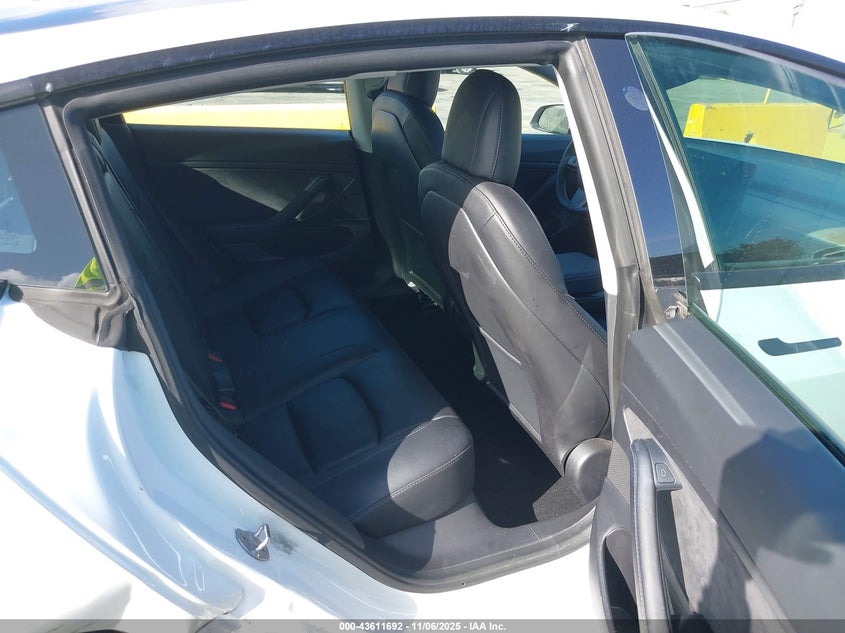 5YJ3E1EA9MF930461 2021 TESLA MODEL 3 photo no. 8