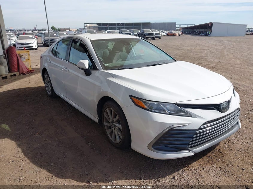 TOYOTA CAMRY LE