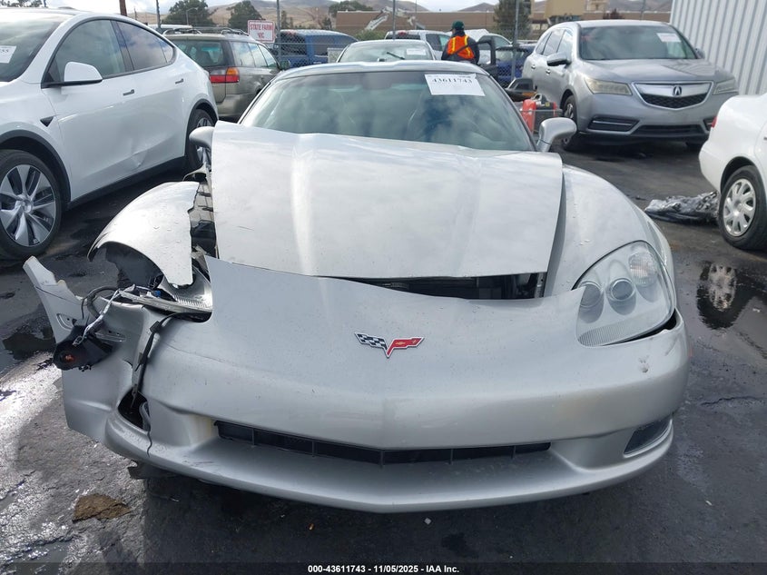 2005 Chevrolet Corvette VIN: 1G1YY24U255111754 Lot: 43611743