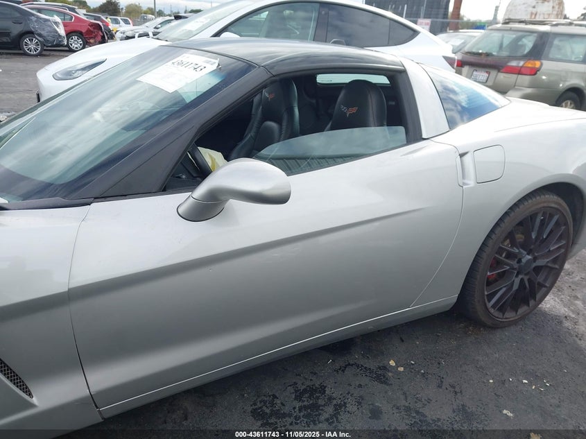 2005 Chevrolet Corvette VIN: 1G1YY24U255111754 Lot: 43611743