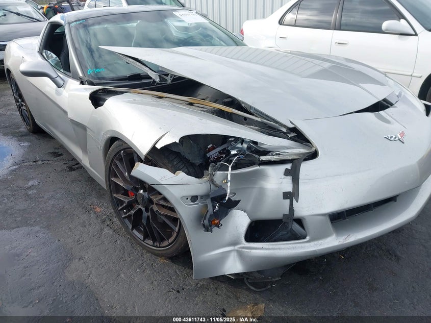 2005 Chevrolet Corvette VIN: 1G1YY24U255111754 Lot: 43611743