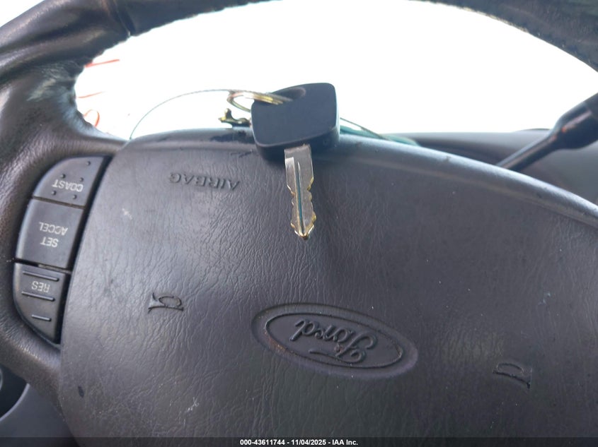 2001 Ford F-150 King Ranch Edition/Lariat/Xlt VIN: 1FTRW08L31KE88743 Lot: 43611744