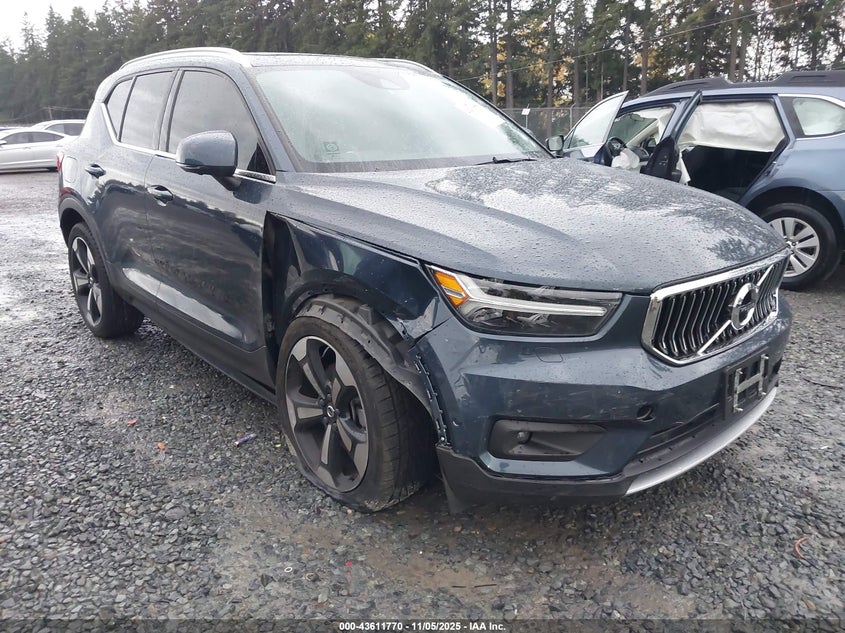 VOLVO XC40 T5 INSCRIPTION
