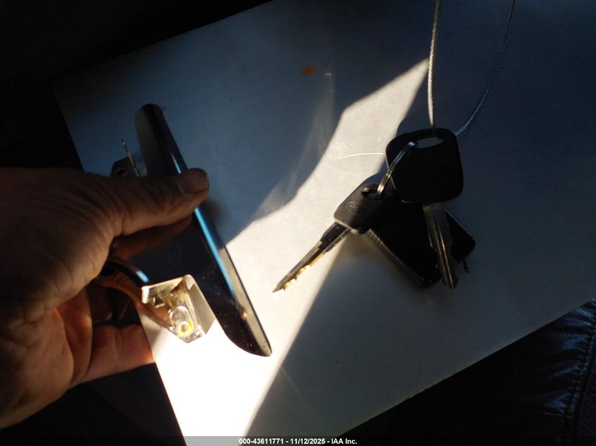 2002 Ford Escape Xlt VIN: 1FMCU04132KC37783 Lot: 43611771