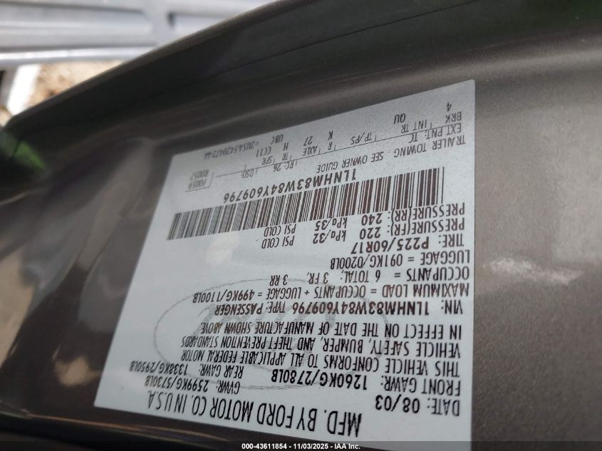 2004 Lincoln Town Car Ultimate VIN: 1LNHM83W84Y609796 Lot: 43611854