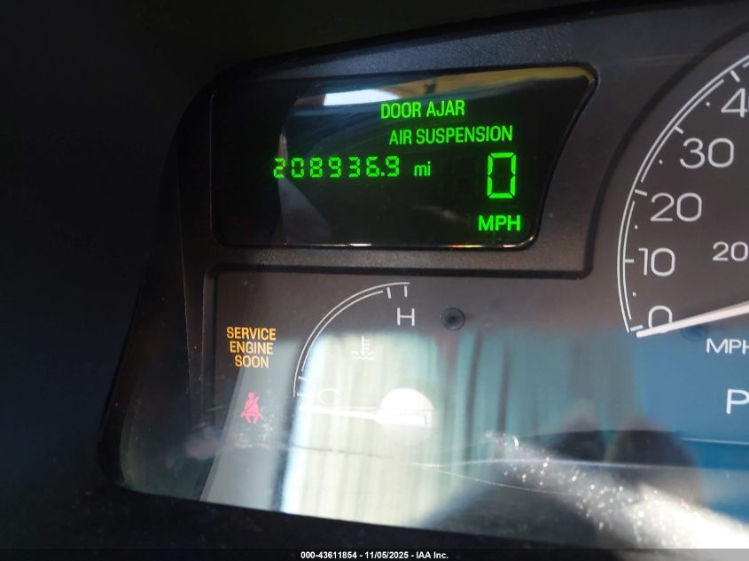 2004 Lincoln Town Car Ultimate VIN: 1LNHM83W84Y609796 Lot: 43611854