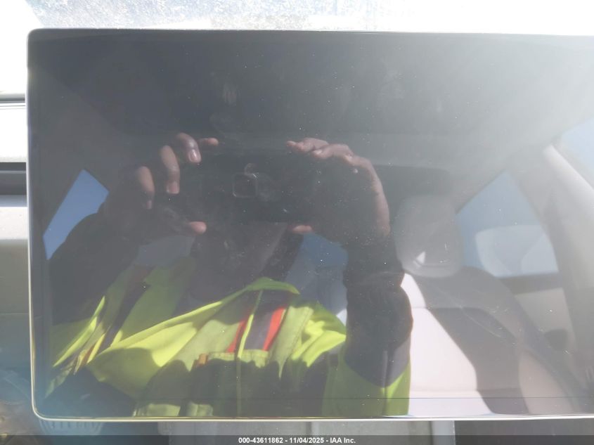 2025 Tesla Model 3 Long Range Rear-Wheel Drive/Standard VIN: 5YJ3E1EA7SF904003 Lot: 43611862