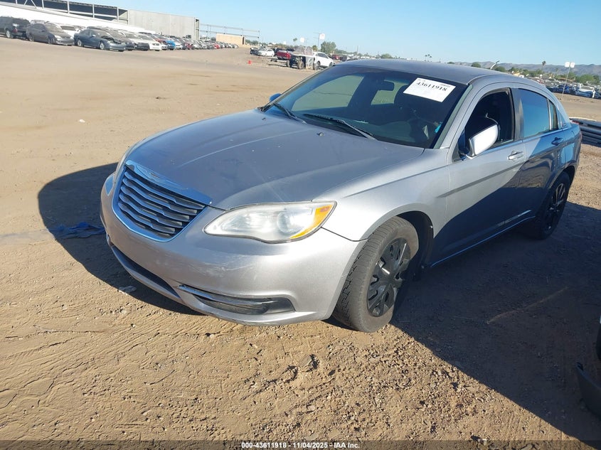 1C3CCBAB4DN647143 2013 CHRYSLER 200 photo no. 2