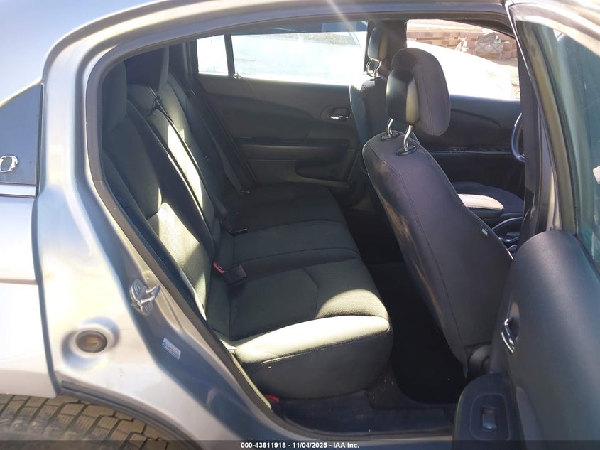 1C3CCBAB4DN647143 2013 CHRYSLER 200 photo no. 8