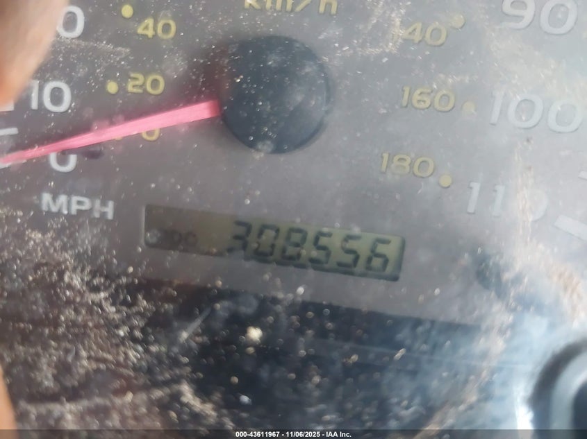 2002 Toyota Sequoia Limited V8 VIN: 5TDZT38A42S069318 Lot: 43611967