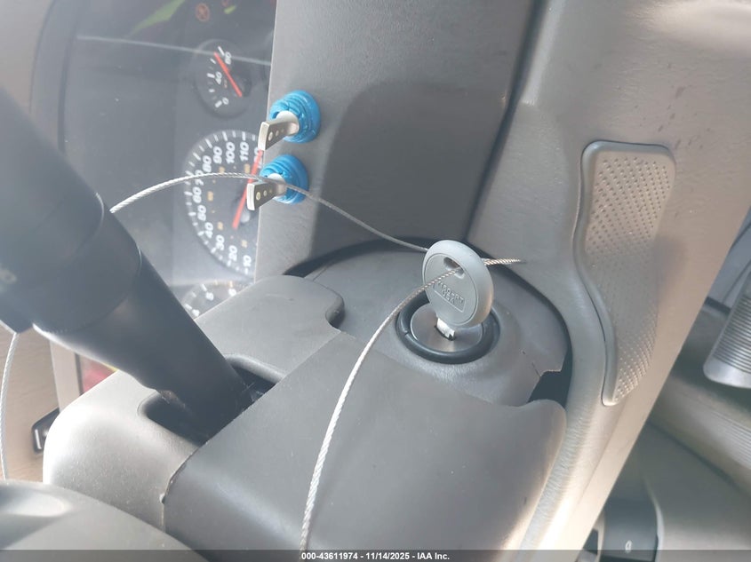 2000 Jeep Grand Cherokee Limited VIN: 1J4GW58N6YC172158 Lot: 43611974