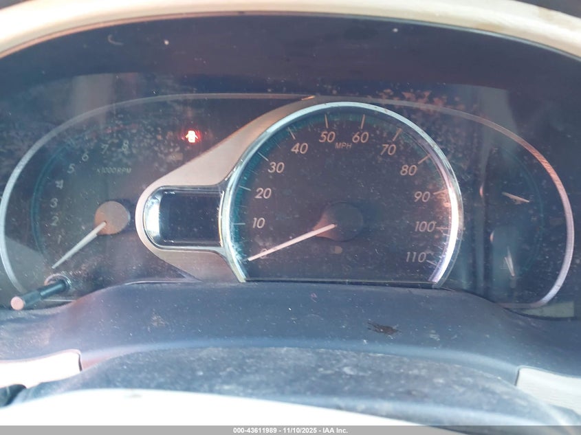 5TDYK3DC7BS104682 2011 TOYOTA SIENNA photo no. 7