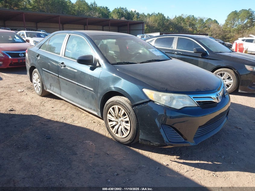 TOYOTA CAMRY LE