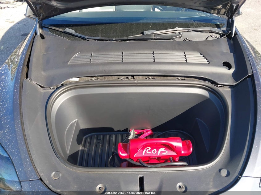 2023 Tesla Model Y Awd/Long Range Dual Motor All-Wheel Drive VIN: 7SAYGDEE6PF840065 Lot: 43612169