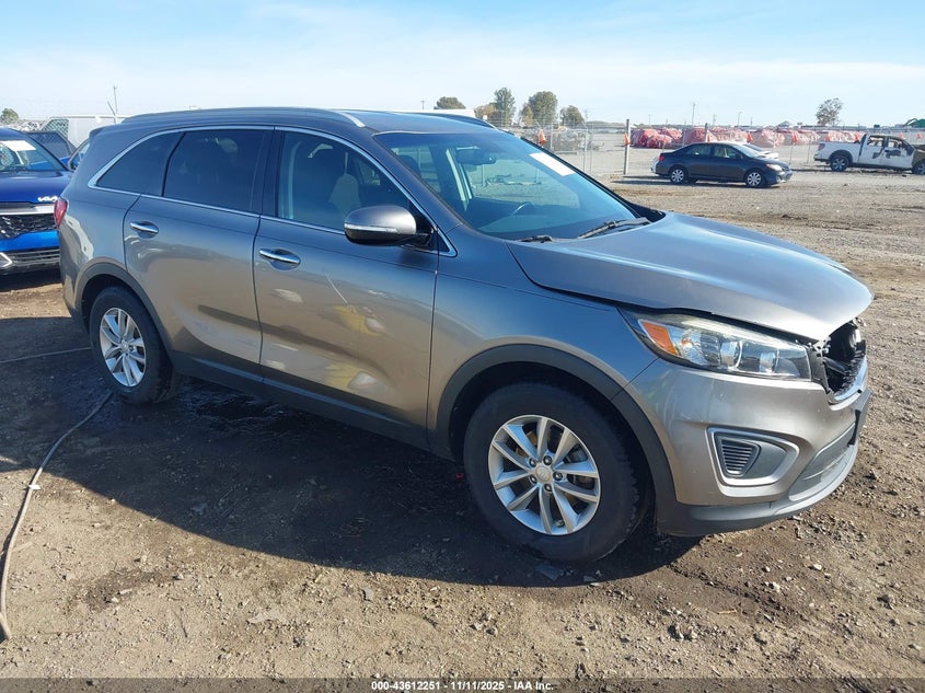 2016 KIA SORENTO 2.4L LX - 5XYPG4A36GG037035