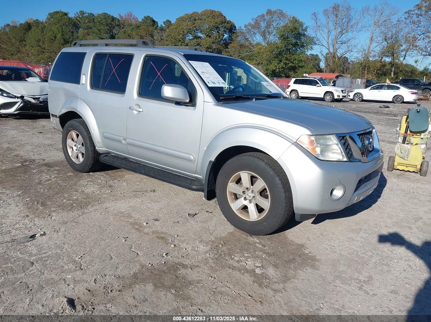 NISSAN PATHFINDER SV