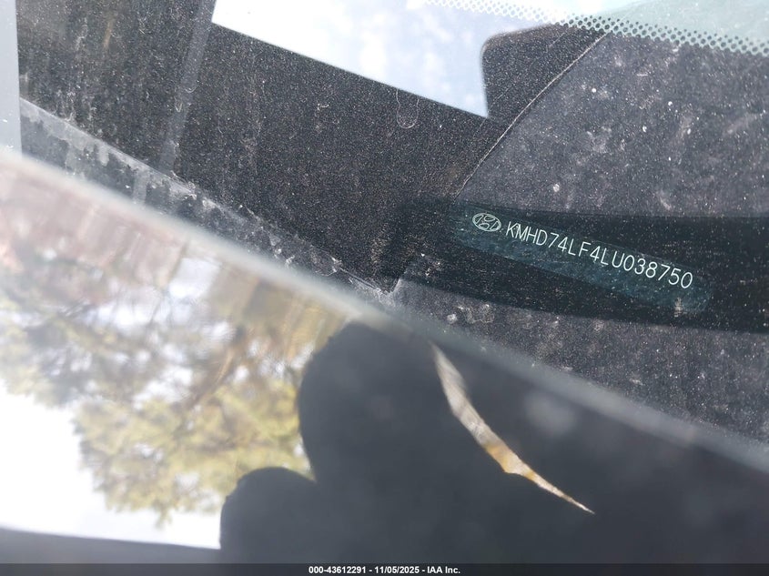 2020 HYUNDAI ELANTRA SE KMHD74LF4LU038750