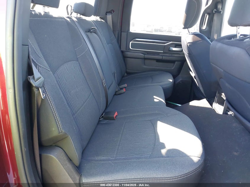 2021 RAM 2500 BIG HORN  4X4 6'4 BOX - 3C6UR5DJ2MG557847