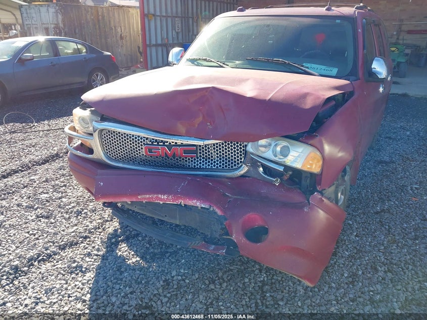 2005 GMC Yukon Denali VIN: 1GKEK63U85J212569 Lot: 43612468