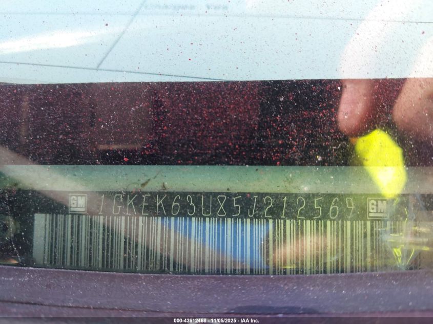 2005 GMC Yukon Denali VIN: 1GKEK63U85J212569 Lot: 43612468