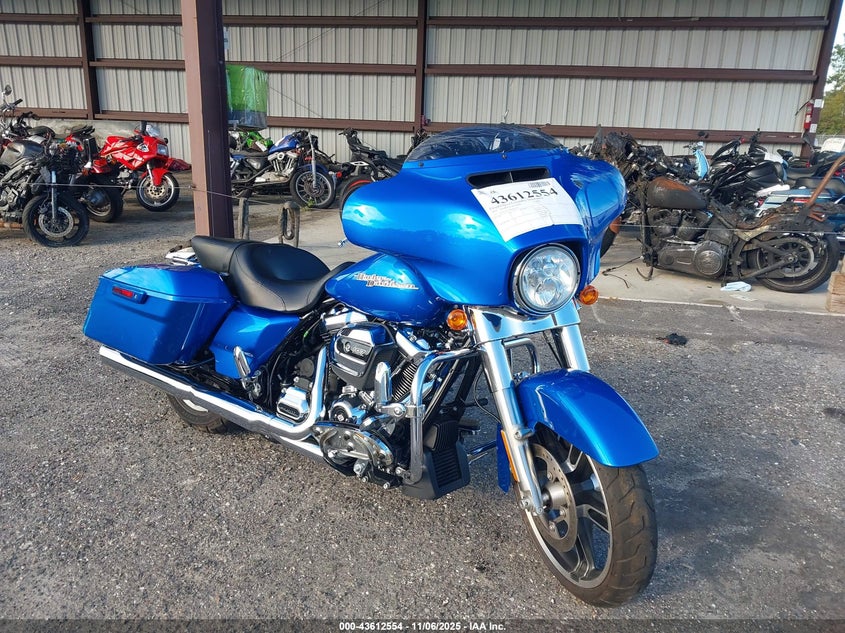 2018 HARLEY-DAVIDSON FLHX STREET GLIDE - 1HD1KBC10JB680114