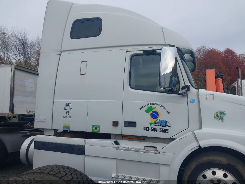 2004 Volvo Vn Vnl VIN: 4V4NC9TGX4N364983 Lot: 43612617