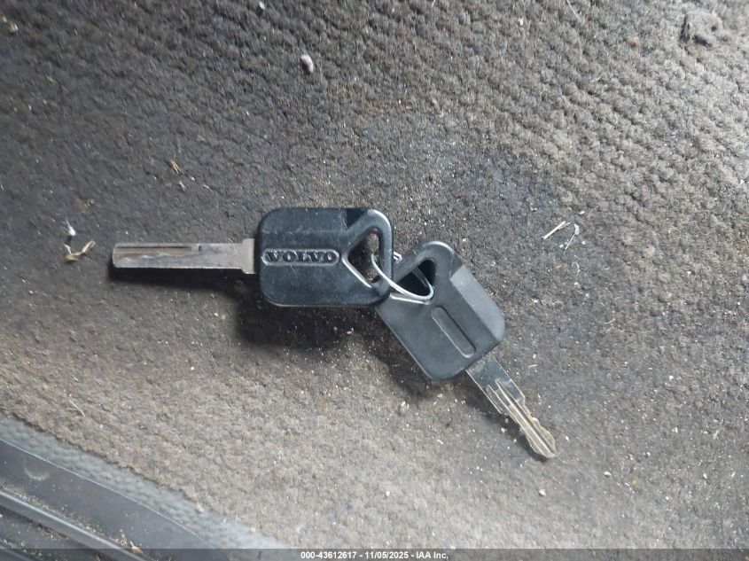 2004 Volvo Vn Vnl VIN: 4V4NC9TGX4N364983 Lot: 43612617