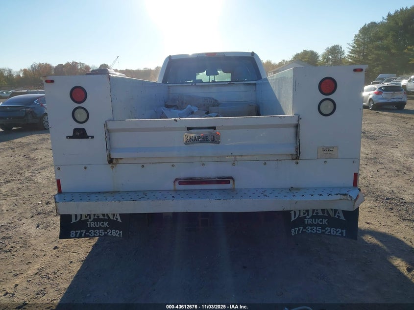 2017 Ford F-350 Chassis Xl VIN: 1FD8W3HT6HED13078 Lot: 43612676