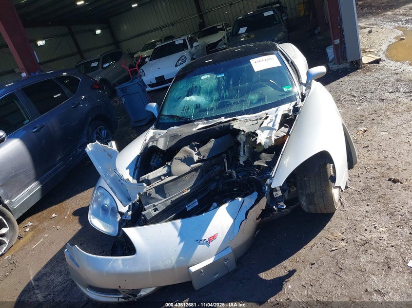 2005 Chevrolet Corvette VIN: 1G1YY24U955105580 Lot: 43612681