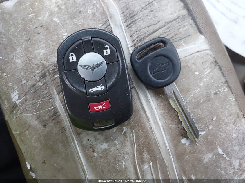 2005 Chevrolet Corvette VIN: 1G1YY24U955105580 Lot: 43612681