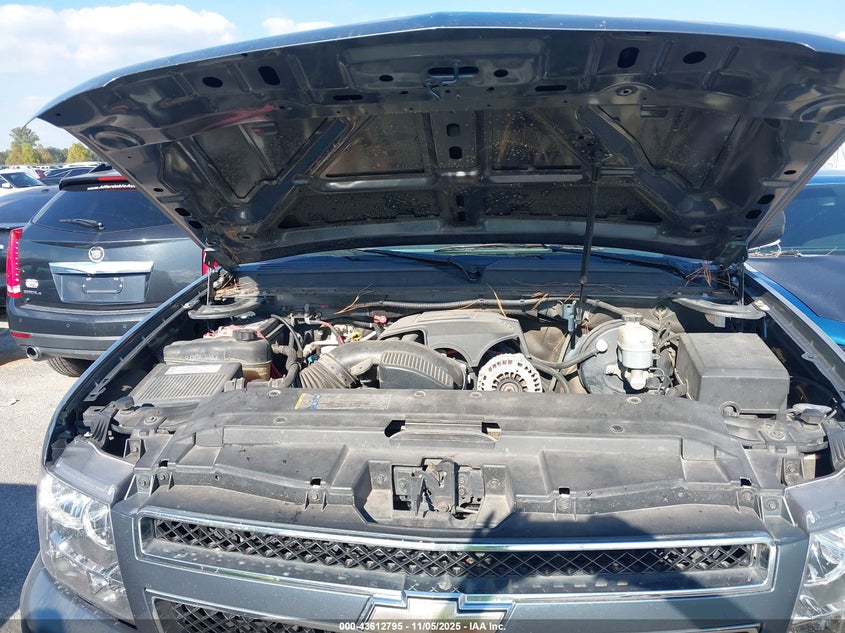 2008 Chevrolet Tahoe Ls VIN: 1GNFC13058R267782 Lot: 43612795