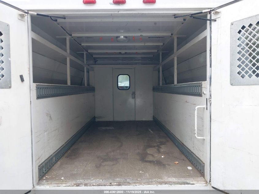 2006 Chevrolet Express Cutaway Work Van VIN: 1GBHG31U761214427 Lot: 43612800