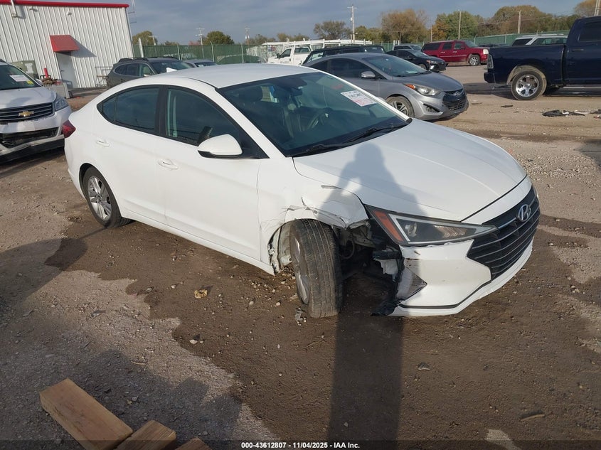 HYUNDAI ELANTRA SEL