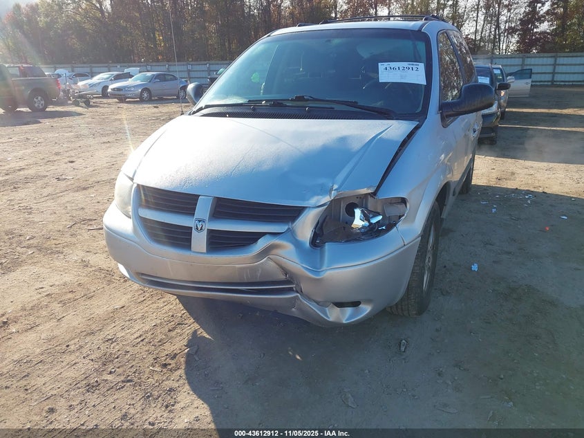 2005 Dodge Caravan Sxt VIN: 1D4GP45R95B250750 Lot: 43612912