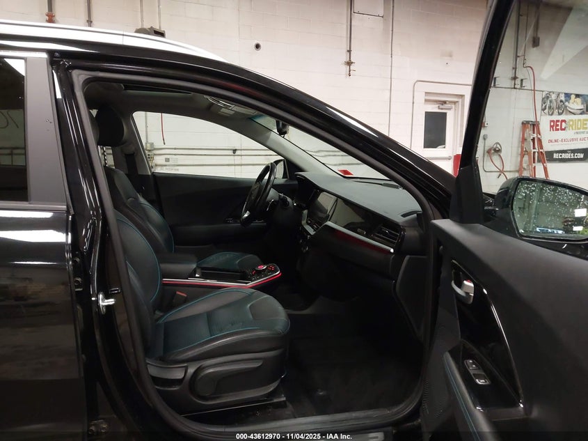 2022 KIA NIRO EV EX PREMIUM KNDCE3LG2N5144118