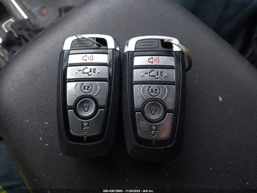 2025 Ford F-350 Lariat VIN: 1FT8W3BM3SEC80294 Lot: 43612988