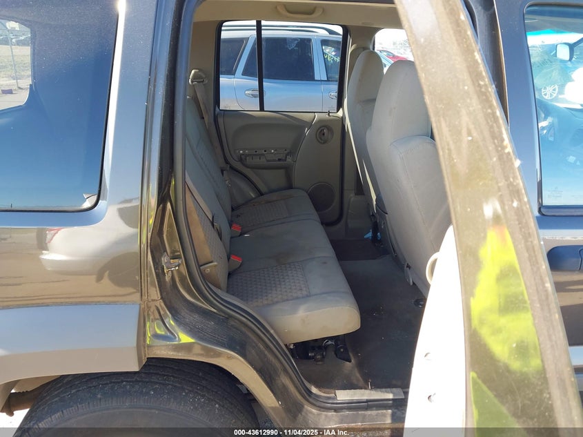 1J8GL48K86W288755 2006 JEEP LIBERTY (NORTH AMERICA) photo no. 8