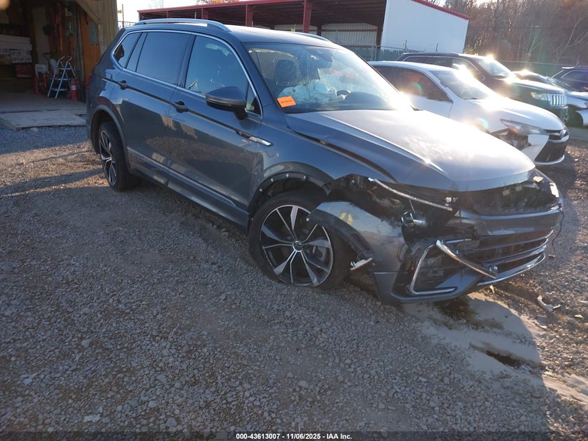 2024 VOLKSWAGEN TIGUAN 2.0T SEL R-LINE - 3VV4B7AX4RM016312