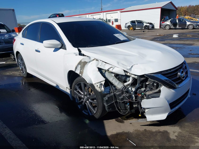 NISSAN ALTIMA 2.5 SR