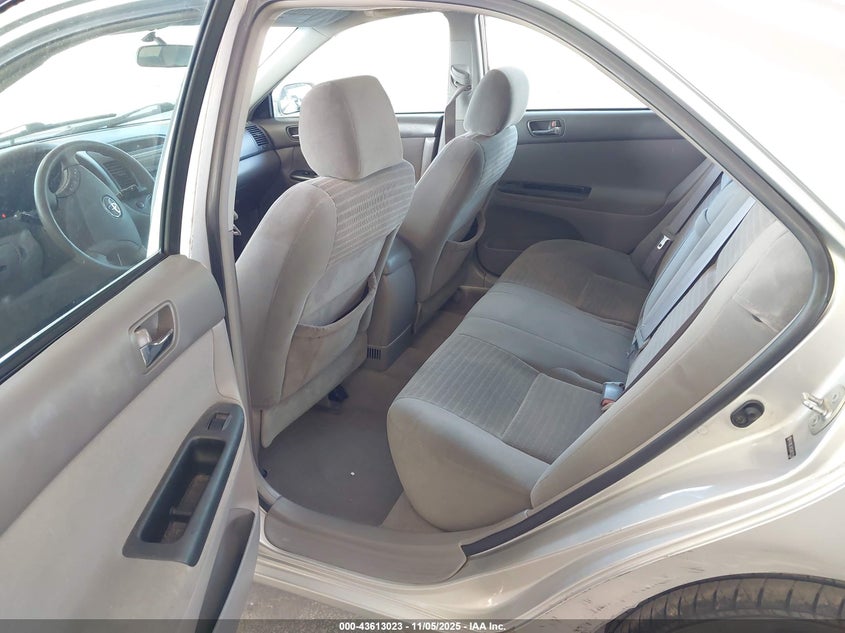 4T1BE32K25U622539 2005 TOYOTA CAMRY photo no. 8