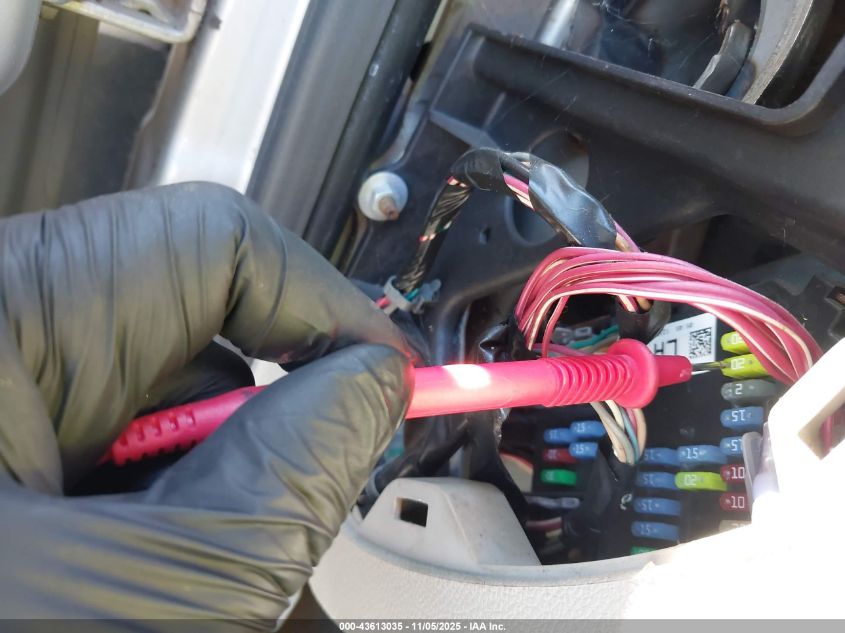 2007 Chevrolet Suburban 1500 Lt VIN: 1GNFC16J77J167362 Lot: 43613035