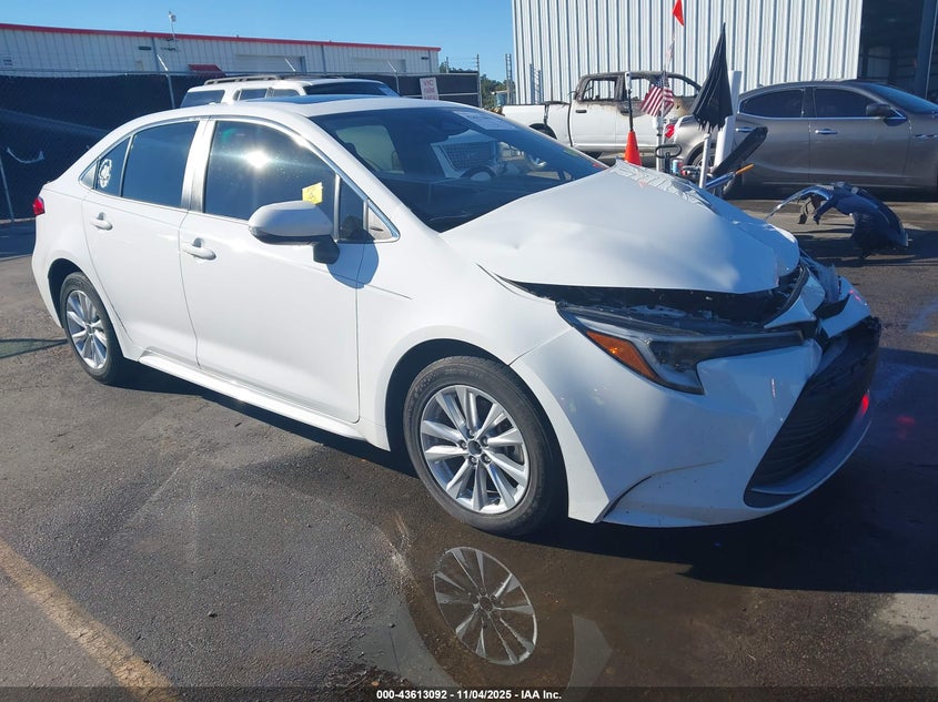 TOYOTA COROLLA HYBRID XLE